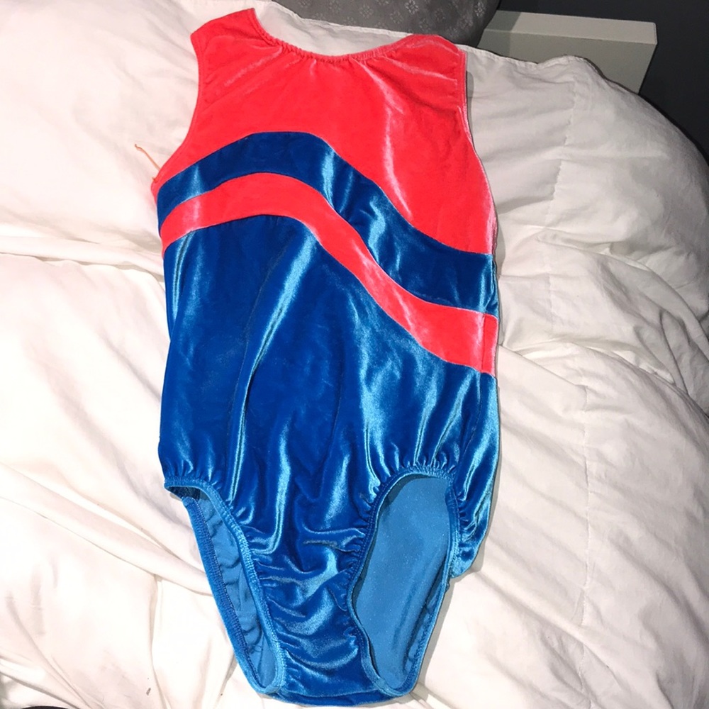 Used vibrant GK leotard / leo